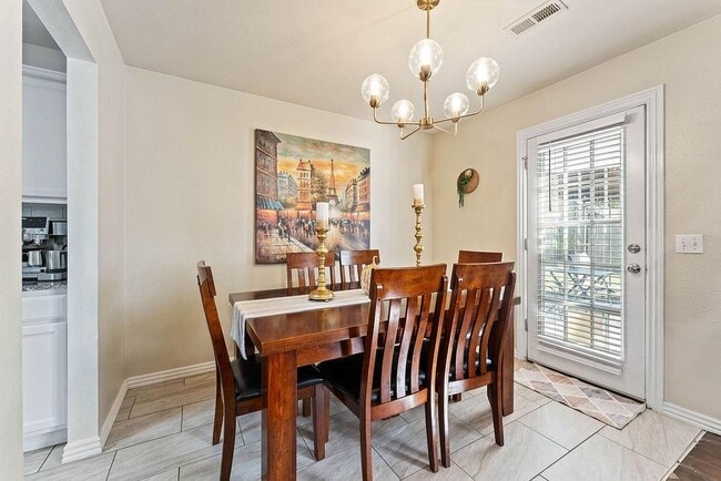 Building Photo - 3409 SW Picasso Blvd