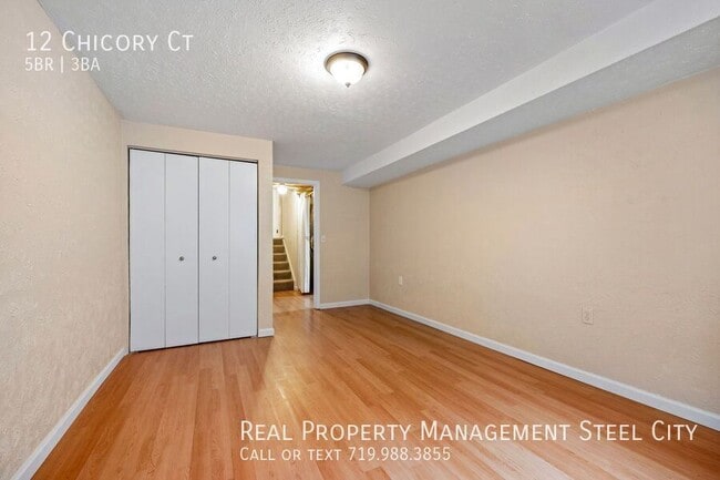 Building Photo - 12 Chicory Ct