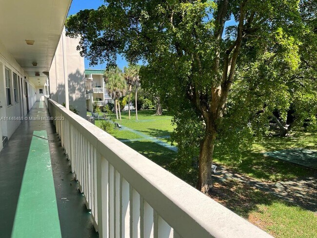 Primary Photo - 1420 Atlantic Shores Blvd