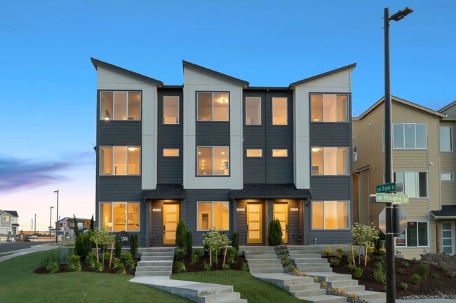 Building Photo - BRAND NEW DUAL PRIMARY BEDROOM Townhome in...