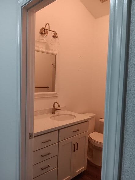 Building Photo - 1979 Encina Dr