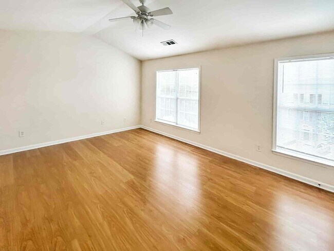 Building Photo - 4033 Edgecomb Dr