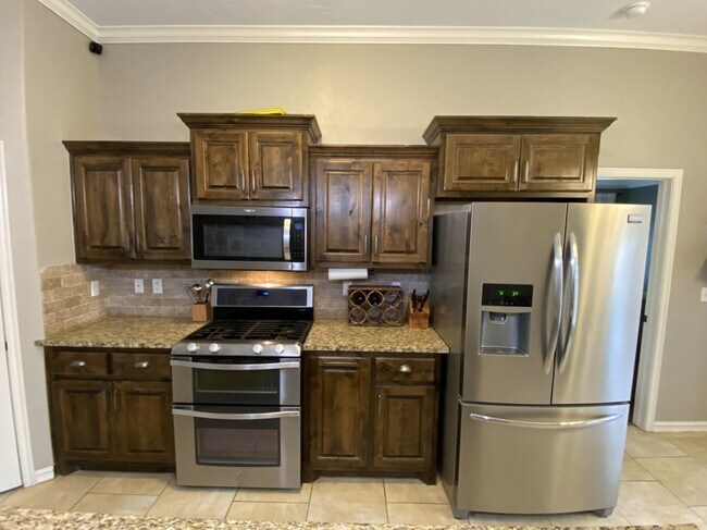 Building Photo - 10713 Masters Cir