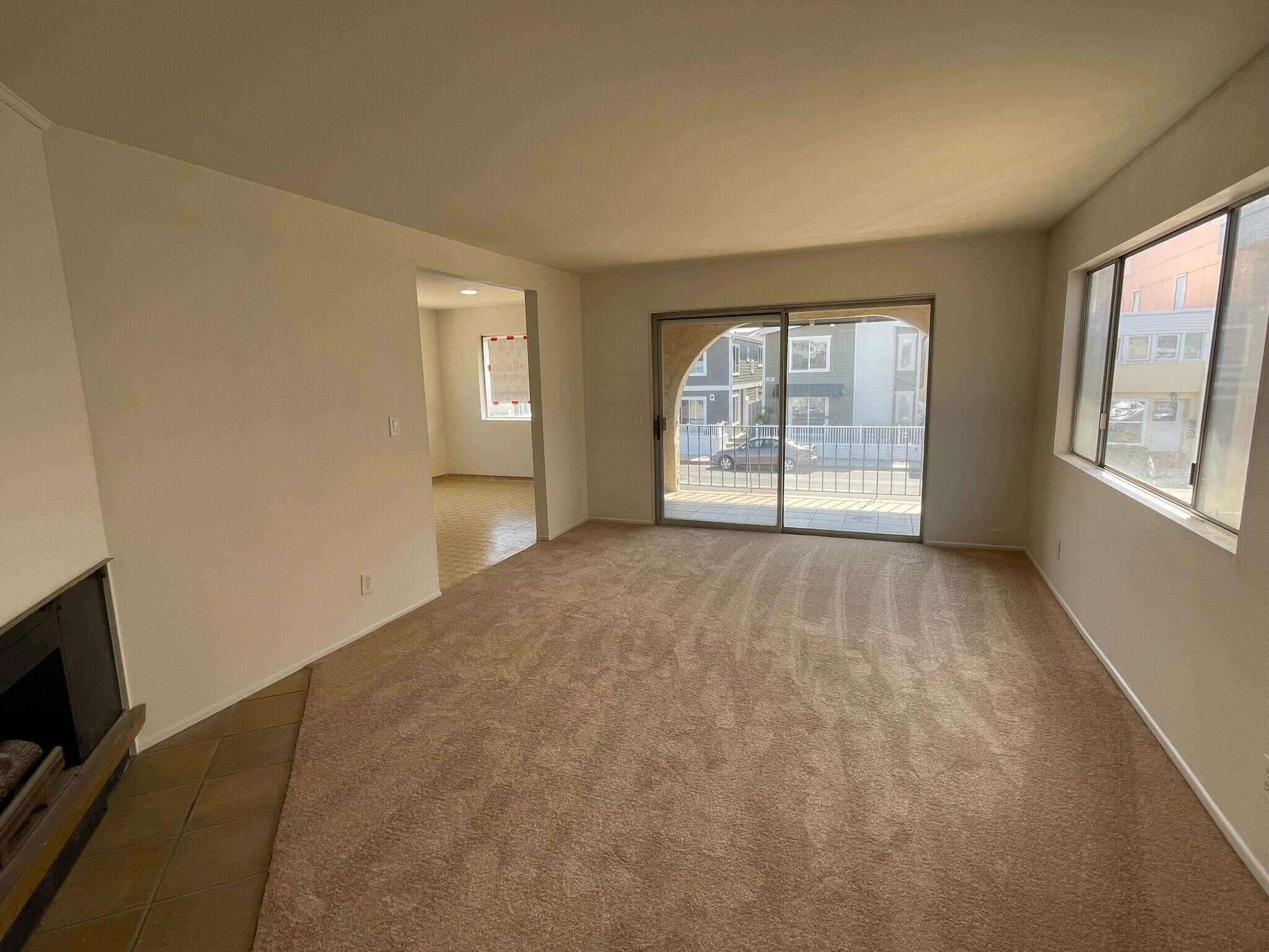 Building Photo - 324 E Balboa Blvd