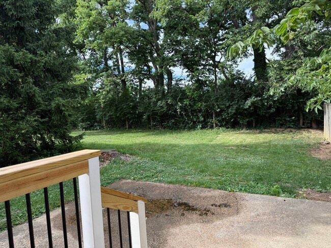 Building Photo - 1014 Bridle Ct