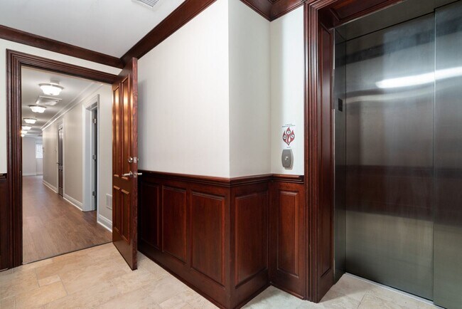 Building Photo - 107 S Grant St