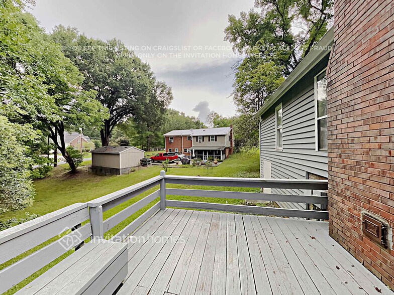 Building Photo - 320 Wilby Dr