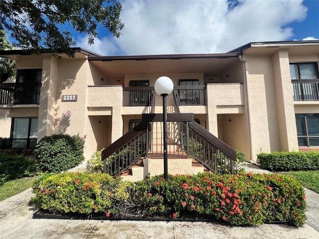 Primary Photo - 2257 SW 15th St