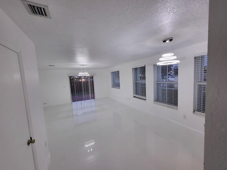 Building Photo - 19340 SW 103rd Ct