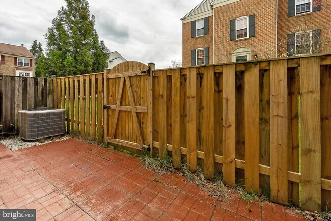 Building Photo - 734 Ivy League Ln
