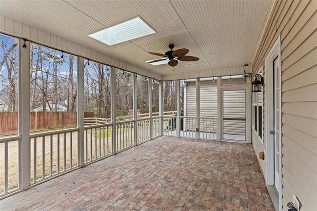 Building Photo - 5551 Wood Vale Ct