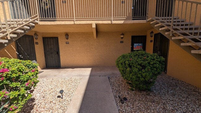 Building Photo - 2 Bedroom Condo in the Scottsdale Terrace Condominiums Community Near N Pima Rd and E Indian Scho...