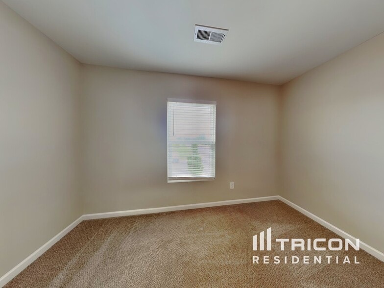 Building Photo - 4120 Devonwood Ct