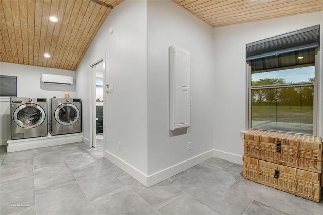 Building Photo - 18754 Farm to Market Rd 2755