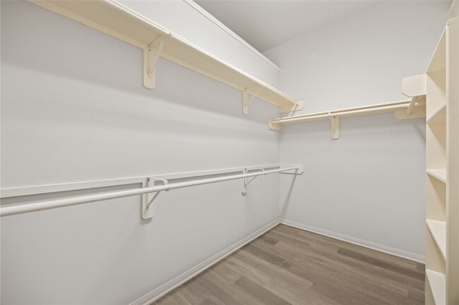 Building Photo - 4823 Lake Daniel Ct