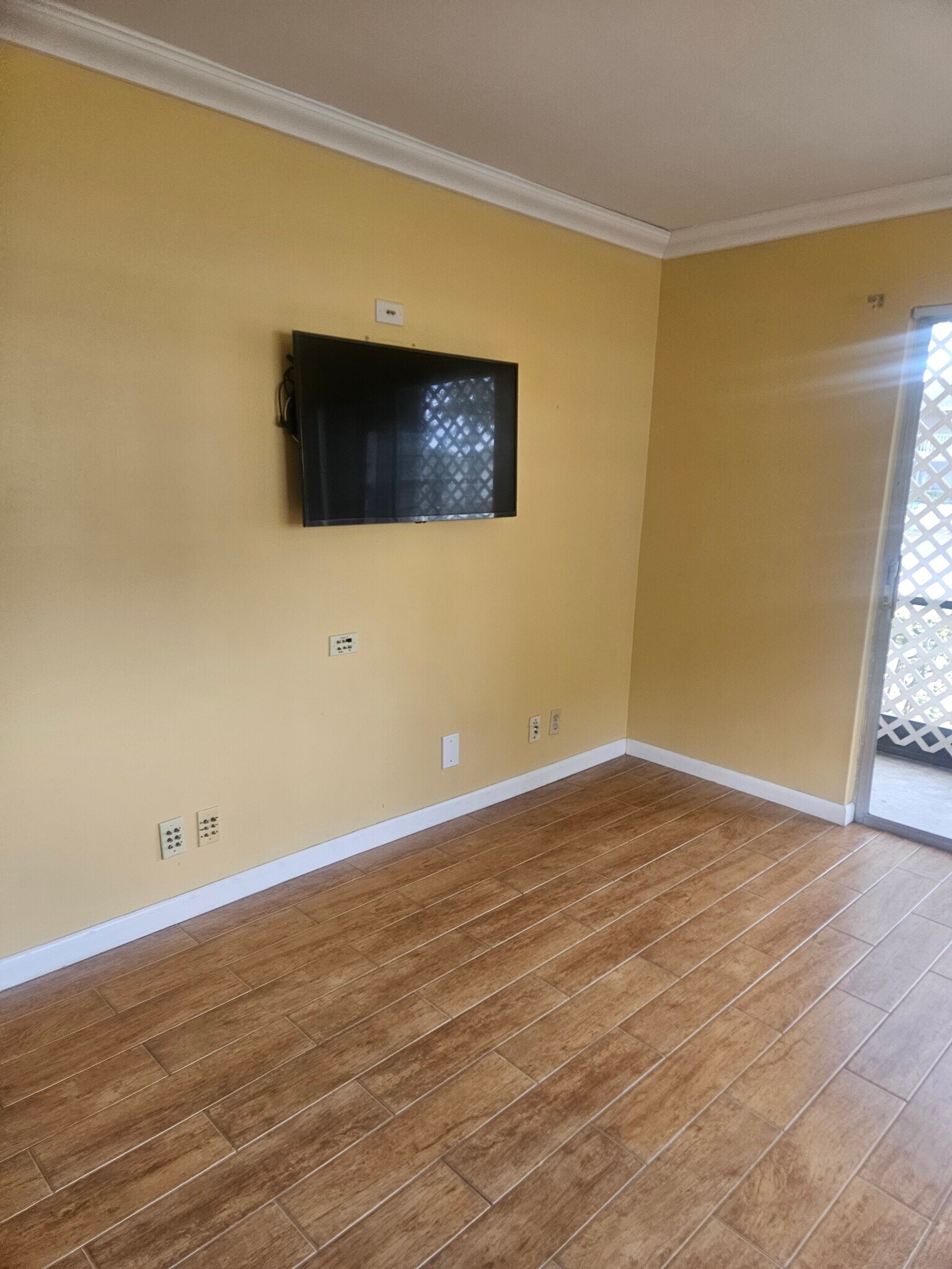 Building Photo - 4125 NW 88th Ave