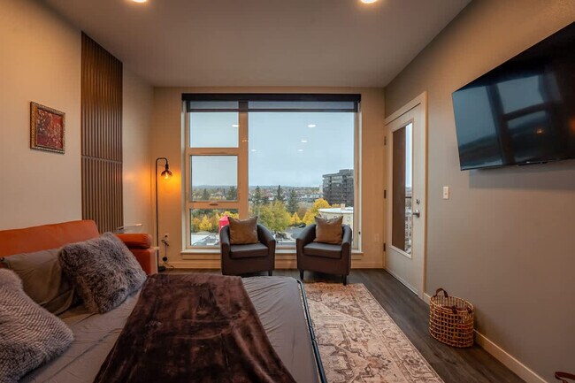 Building Photo - 111 S Adams St