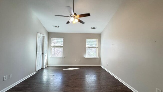 Building Photo - 4408 Black Hills Dr NW