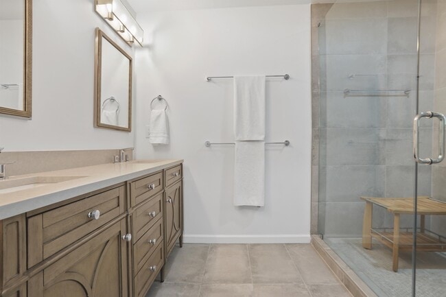 Building Photo - 1315 Normandy Dr NE