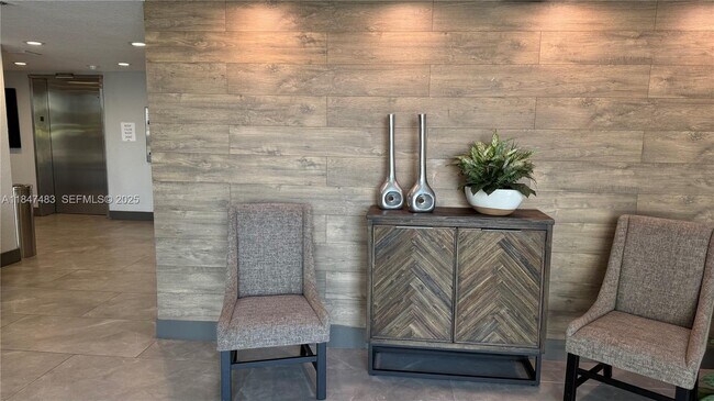 Building Photo - 16565 NE 26th Ave