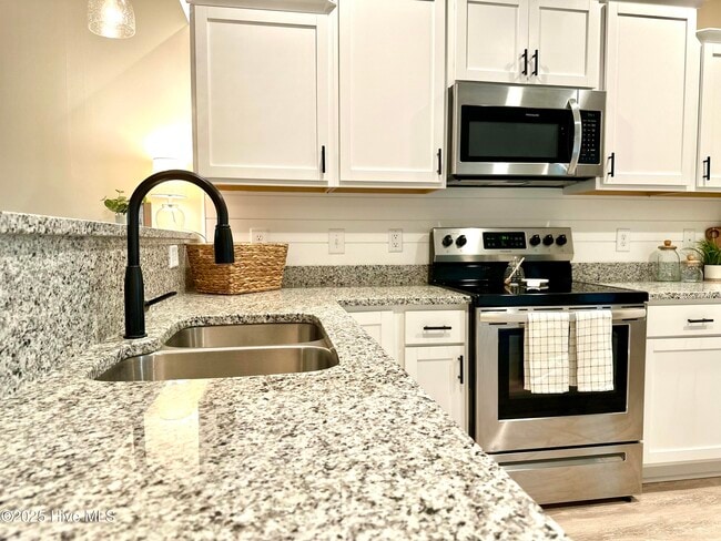 Building Photo - 69 Outrigger Dr