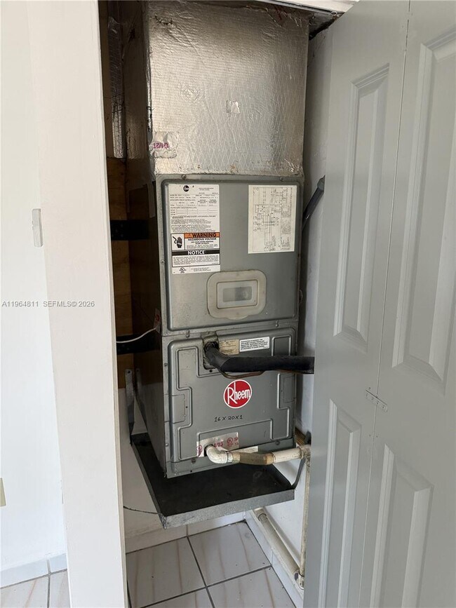 Building Photo - 1880 SW 9th St