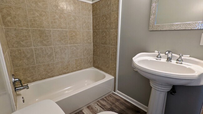 Building Photo - 710 Derbigny St