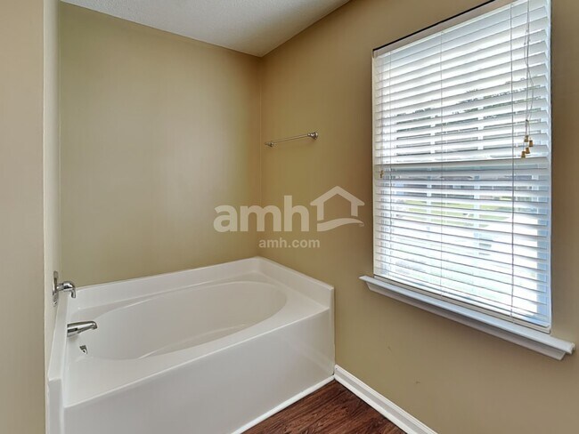 Building Photo - 630 Prickly Pear Dr