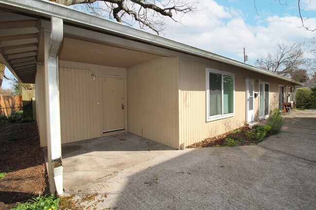 Building Photo - kaufg01