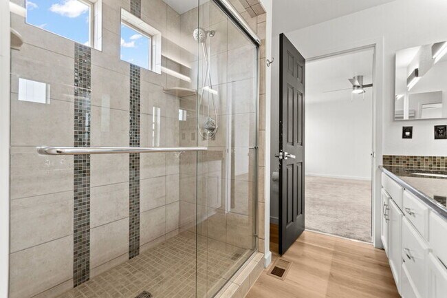 Building Photo - 5175 Andes St
