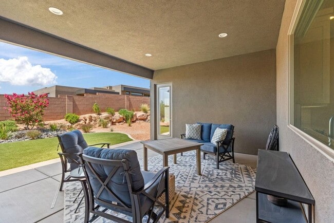 Building Photo - Beautiful 4 Bedroom Home!