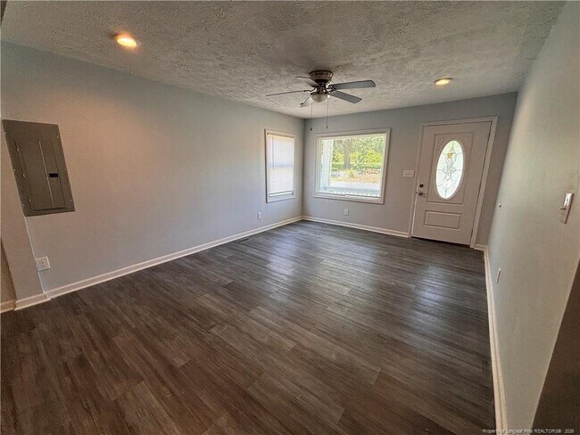 Building Photo - 929 Fleetwood Dr