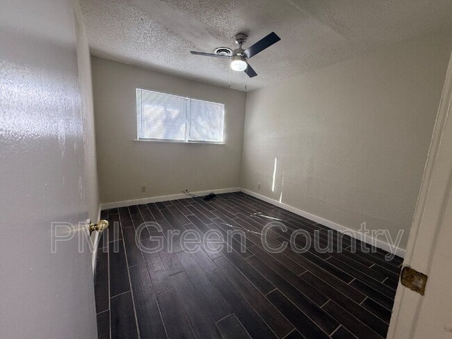 Building Photo - 3741 N Garrison Ave
