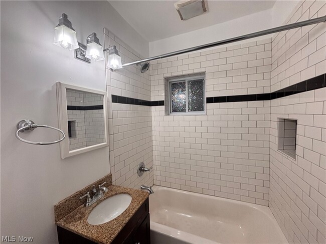 Building Photo - 1340 W 65th St