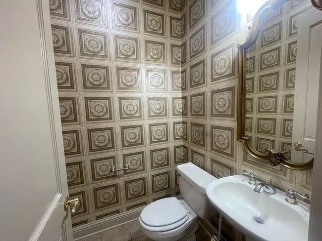 Building Photo - Stonebridge Community! Luxury and Lifestyle Awaits your Call