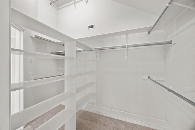 Building Photo - 10133 Cassandra Dr