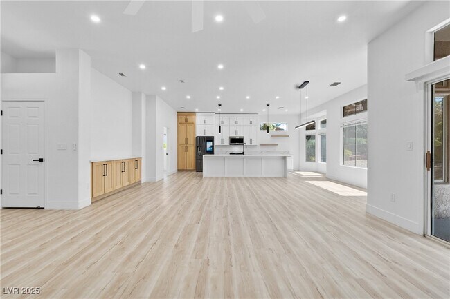Building Photo - 10709 Hunters Woods Pl