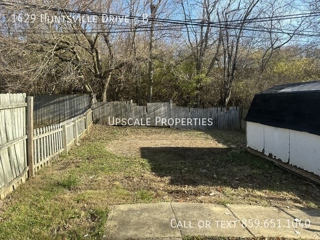 Building Photo - 1429 Huntsville Dr