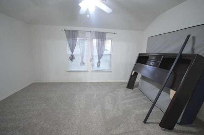 Building Photo - 22206 Hesse Ct