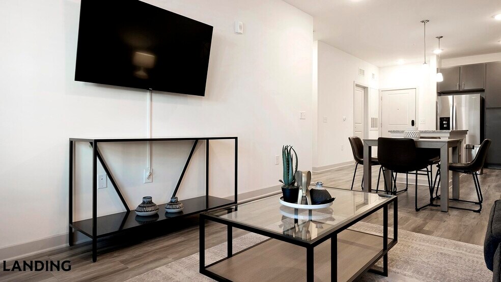 Building Photo - 6000 Front St