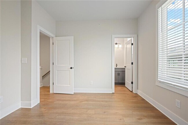 Building Photo - 2636 Mackintosh Ct
