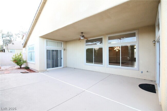 Building Photo - 1520 Vía Cassia