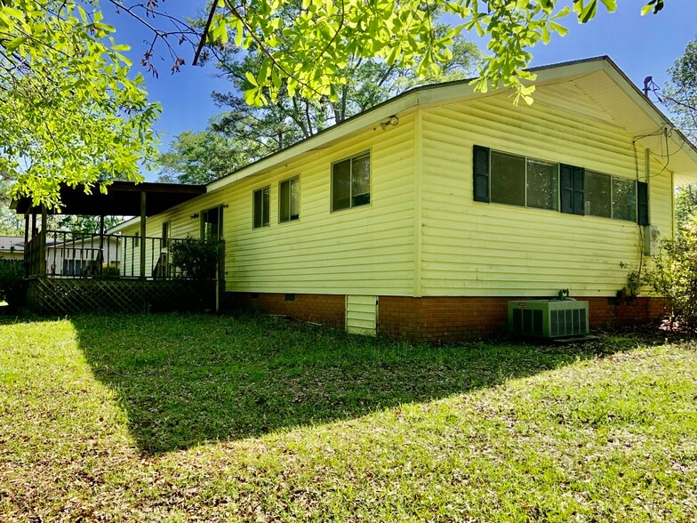 Building Photo - 56 Meadowlane Dr