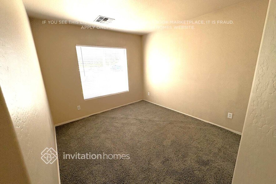 Building Photo - 12742 W Pershing St
