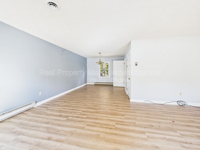 Building Photo - 1233 Pinehurst Rd