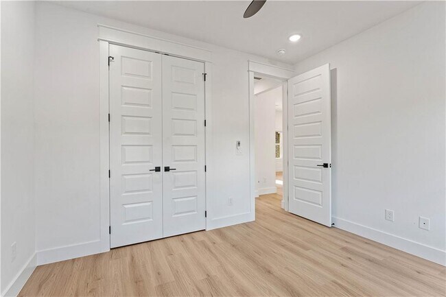 Building Photo - 2 Kolman Ln