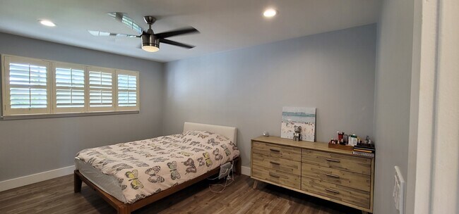 Building Photo - 2604 Graham Ave