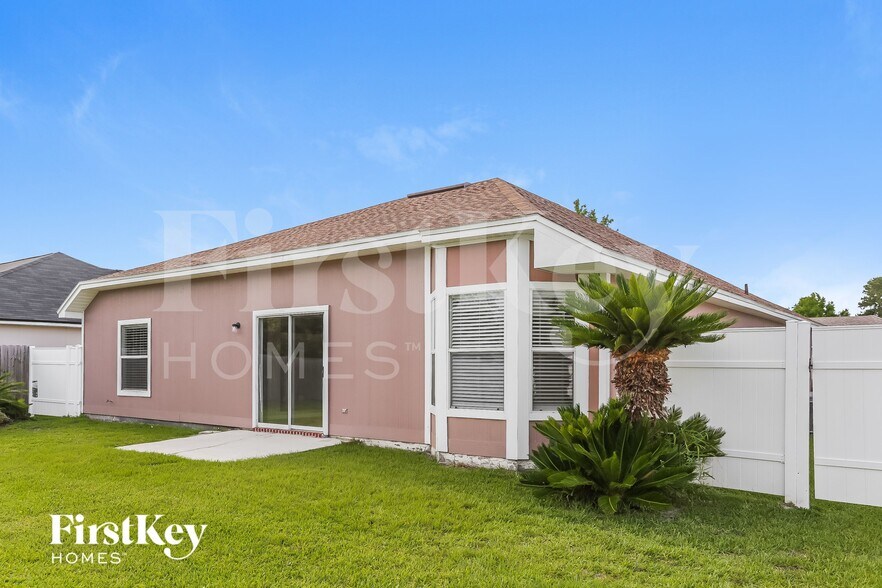 Building Photo - 12262 Gehrig Dr