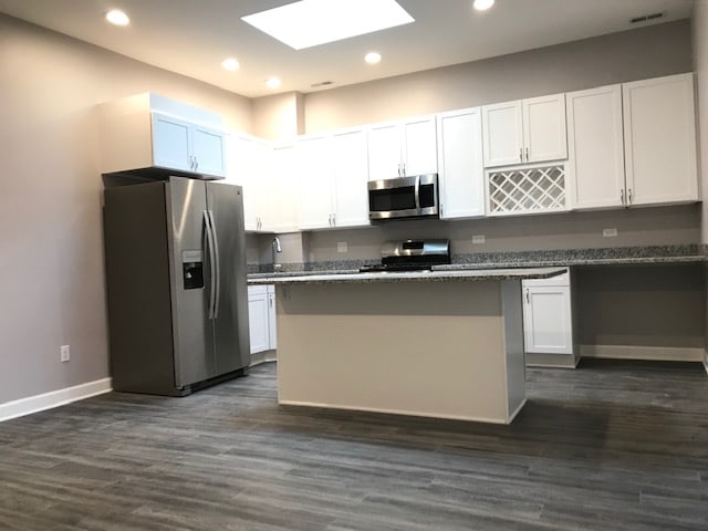 Building Photo - 59 S Lasalle St