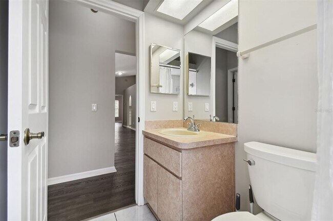 Building Photo - 3034 Ellington Way